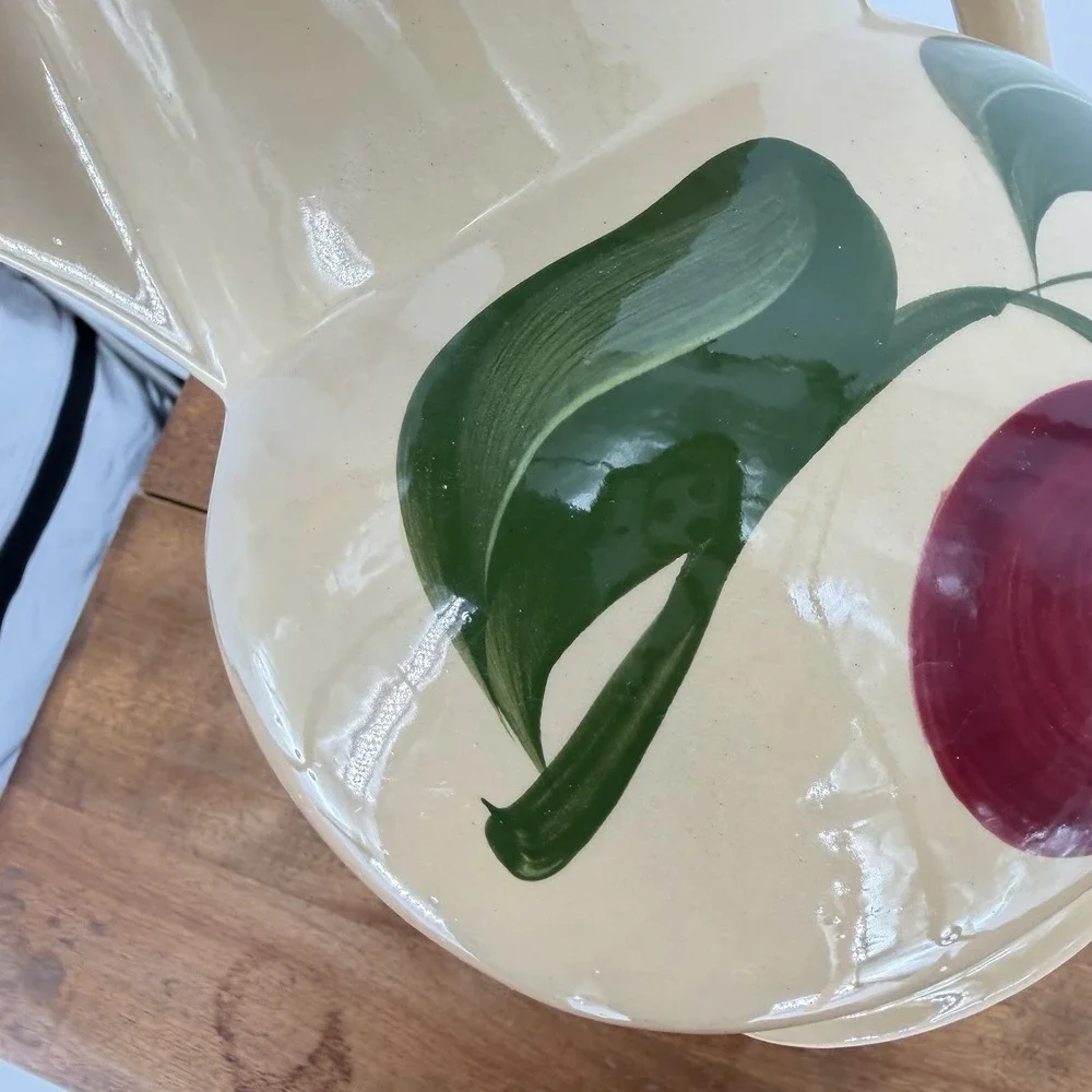 VTG Watt Pottery Apple Pitcher #17 Large 64oz Ice Lip Oven Ware USA - No Crazing